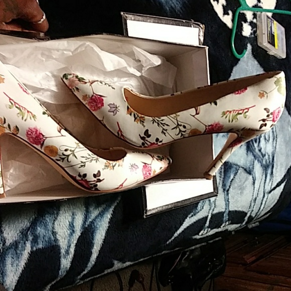 Brand-new Nine West Heels - Picture 2 of 3